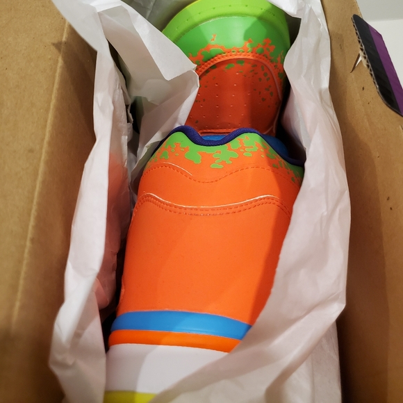 🏀⚡Nerf Omni Pumps - Glow in the Dark - Picture 8 of 12